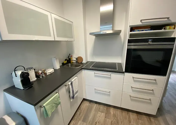 Kg38 - Modern Living *
